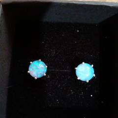 【お取引先決定】アクアマリン  ブルーファイヤーオパール  オパール   レインボートパーズ   ホワイトサファイヤ   ピアス  全部纏めて2000円の画像