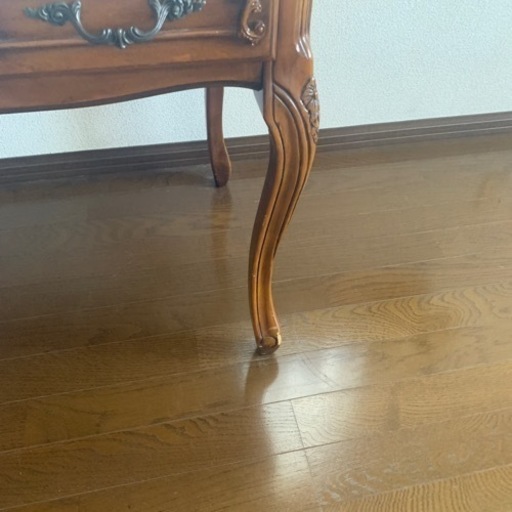 茶色　ロココ調家具
