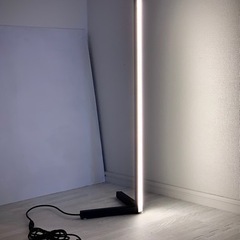 受け渡し予定者決定【新古品】LED コーナー用 フロアランプ ス...