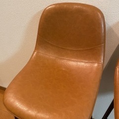 【ほぼ未使用】ハイチェア2脚セット　レザータイプの画像