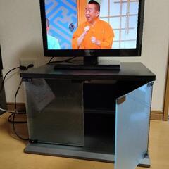 液晶テレビ、テレビ台