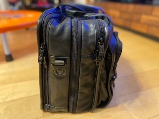TUMI 10万円の中古品1万円