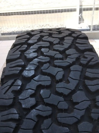 車のパーツ BF Goodrich All-Terrain ko2 265/70R17