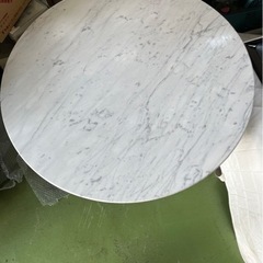 大理石　チューリップセンターテーブル　大塚家具の画像
