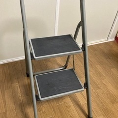 折りたたみ脚立 2段