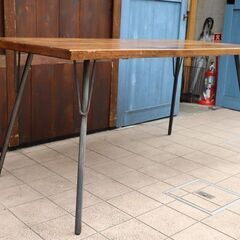 ACME Furniture(アクメファニチャー) GRANDVIEW(グランビュー)ダイニングテーブルです。天然木とアイアンの組み合わせがインダストリアルな印象に。ブルックリンスタイルなどにも♪CF108