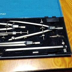 製図用セット（コンパス等）と定規。欲しい方は連絡をお願いします。の画像