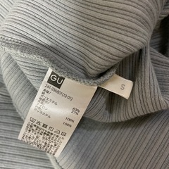 GU トップスの画像