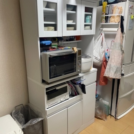 食器棚　値段交渉します　8月21日まで