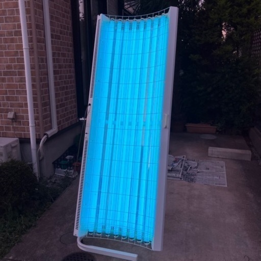 日焼けマシーン　NEOTAN-8000 日サロ　タンニング　ボディ　ギャル　筋トレ　ジム　ボディビル　筋肉　モデル　日焼け　NEOTAN 希少機種