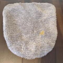 あげます　中古　トイレカバー ・トイレマット　ACTUS ダーラヘスト