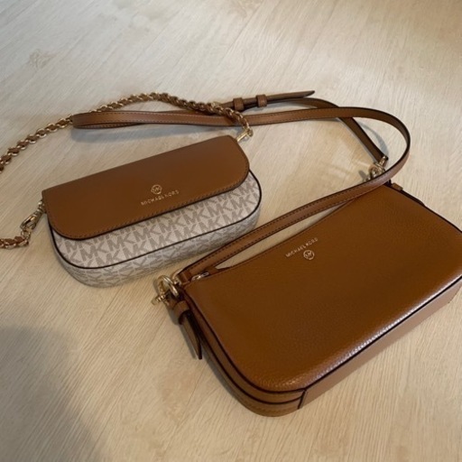 【MICHAEL KORS/マイケルコース】JET SET CHARM 4 in 1 ポーチ クロスボディ ミディアム