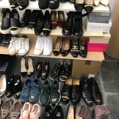 フリーマーケット開催！レディース靴、バッグ、服あります！