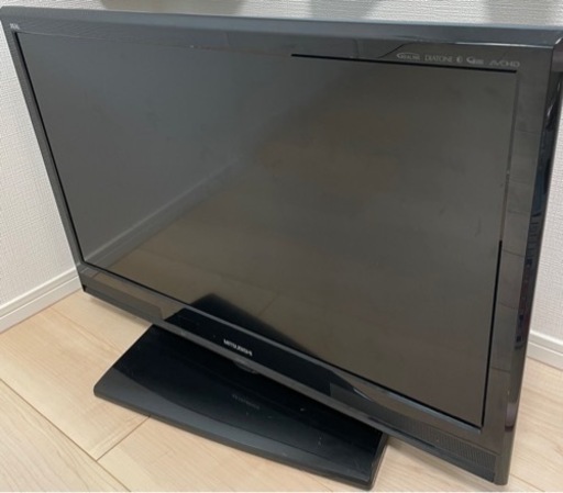 三菱　リアル　液晶テレビ　32型　（お話し中）