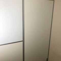 ② ホワイトローパーテーション（H1800×W800）