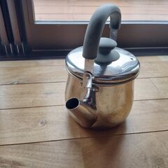 小型　ステンレス　やかん　1.2l 