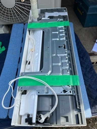 日立 RAS-AJ25J-W 2018年　2.5kw 8畳程度