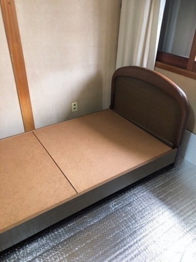 高級シングルベッド　分解出来ます