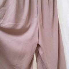 新品シフォン プリーツ ワイドパンツ Ｌサイズの画像
