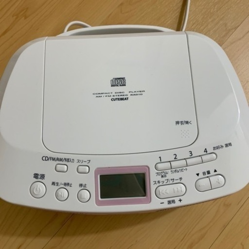 TOSHIBA  CDラジオ2015年製