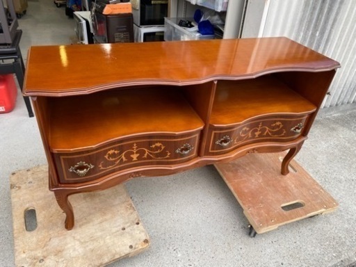 お薦め品‼️ 激安‼️イタリア製輸入家具 ヴェローナ アンティーク風 猫脚 象嵌 テレビ台