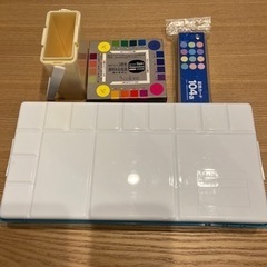 【お譲り先決まりました】【美品】絵の具セットの画像