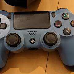 【6/14 更新】PS4コントローラーx2 & Logicool G533の画像