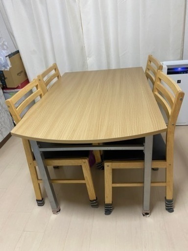 四人掛けダイニングテーブルセット　取引中