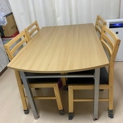 四人掛けダイニングテーブルセット　取引中