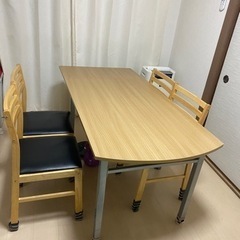 四人掛けダイニングテーブルセット　取引中の画像