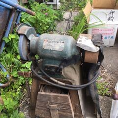 【倉庫整理】工具備品一式　コンプレッサー・グラインダー・投光器・...
