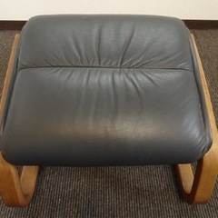 【中古品】冨士ファニチア FUJI FURNITURE リクライニングチェア&オットマン 本革 レザーの画像