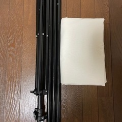 撮影用　背景　スクリーンと骨組みのセット　汚れありの画像