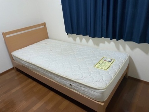値下げ。木製シングルベッド マットレス付き 解体できる方