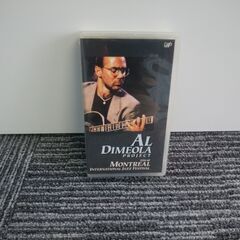 世界的に有名なスーパーギタリストの教則またはLIVEのVHSビデオです。の画像