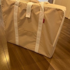 折り畳みベビーベッド