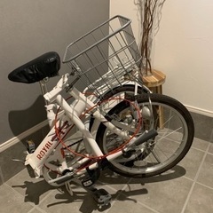 折りたたみ自転車の画像