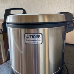 急募❗️値下❗️〈TIGER〉炊飯器🍚✨2升炊き【保温も可！】〜...