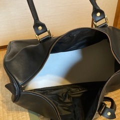 黒の皮バッグ　一泊用くらいの画像