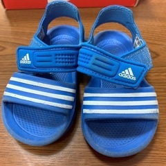 adidasサンダル