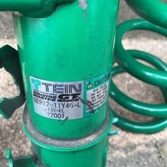 エルグランドE51車高調フロント　リアスプリングのみの画像