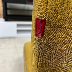 [値下げ]  J1270 Harmonia ハルモニア 1人掛けソファ スチールレッグソファ ローソファー クリーニング済み 新品参考価格13,490円の画像