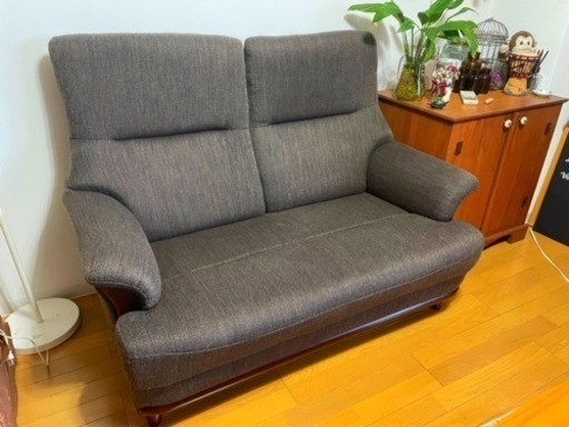 美品　ハイバックソファー(濃い茶色)
