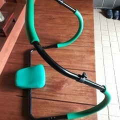 腹筋トレーニングマシン