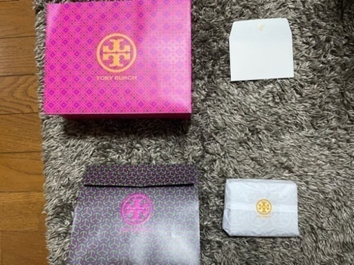 トリーバーチ　二つ折り財布