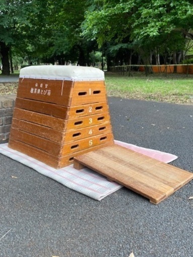 ◎お値下げしました‼️ 教育用 跳び箱 6段 木製 無垢材 ロイター板(踏切板)付♪ 幼稚園/保育園/小学校