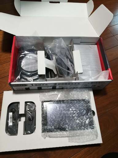 【再▪値下げ！！】任天堂スイッチ（switch）★本体とソフト２本（桃太郎電鉄・リングフィットアドベンチャー）の３点セット★新品同様