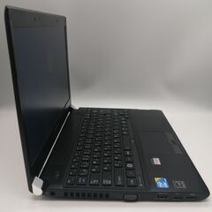 東芝ノートパソコン i3（中古）8GBのメモリ、SSD120GB,13.3画面、Intel HD Graphics 3000、Windows11, Office2021, Photoshop2021, Illustrator2021,Corel2021,FilmoraX等.の画像