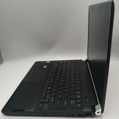 東芝ノートパソコン i3（中古）8GBのメモリ、SSD120GB,13.3画面、Intel HD Graphics 3000、Windows11, Office2021, Photoshop2021, Illustrator2021,Corel2021,FilmoraX等.の画像