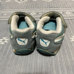 PUMA スニーカーの画像